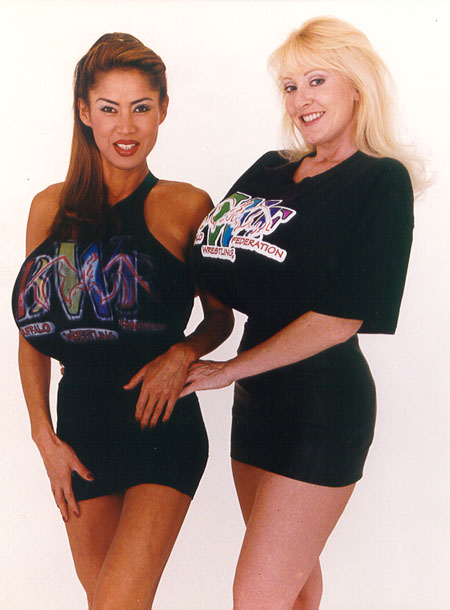 Kayla And Minka 2 2211